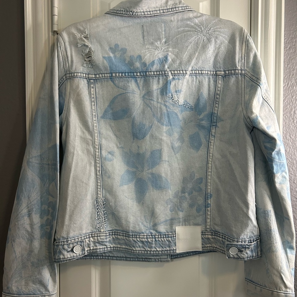 DESIGUAL NWT $159 Whaii Demin Distressed Tropical Print Jacket US Size 2 - Picture 6 of 15
